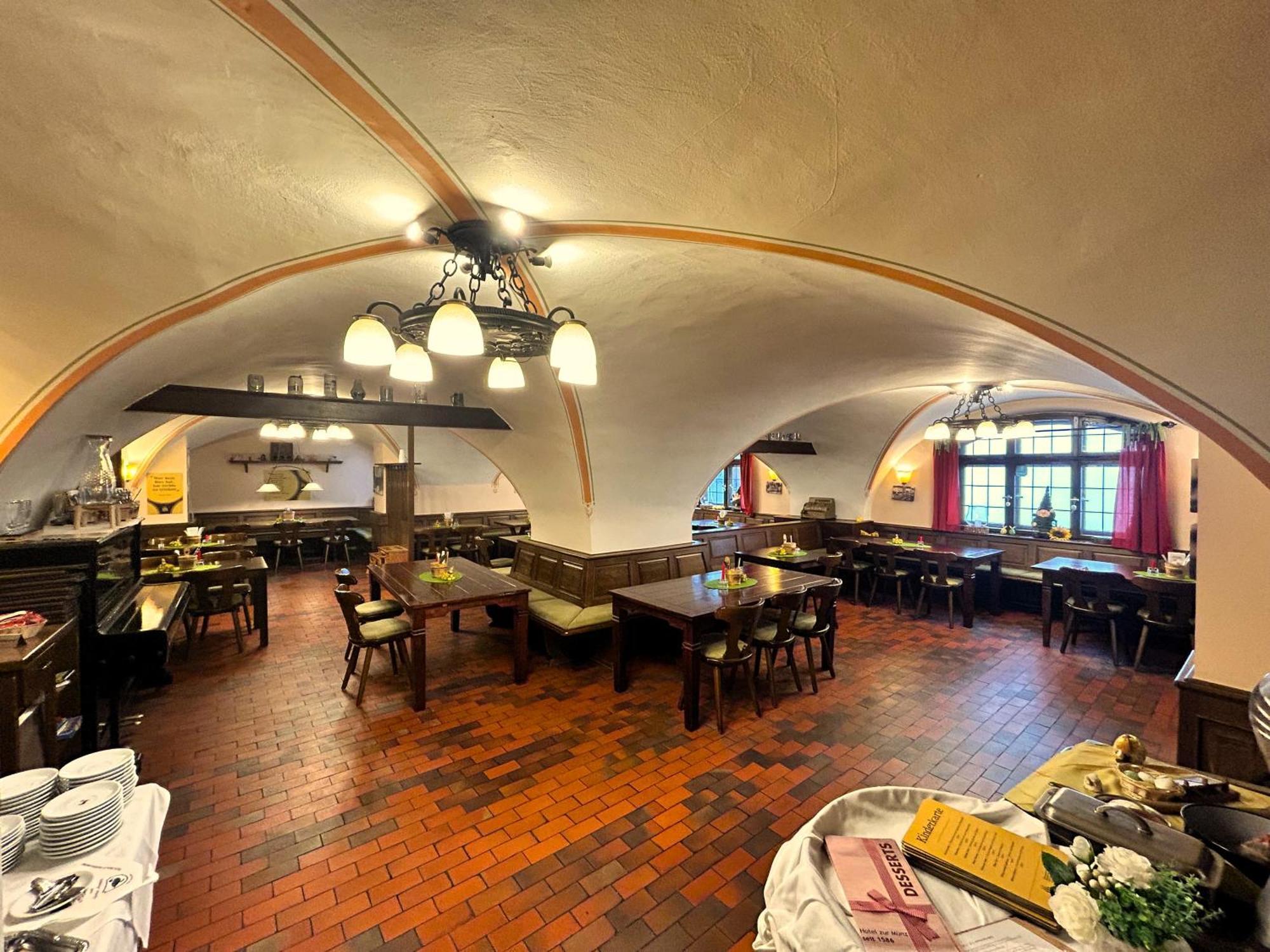 Brauereigasthof Zur Muenz Seit 1586 Günzburg Esterno foto