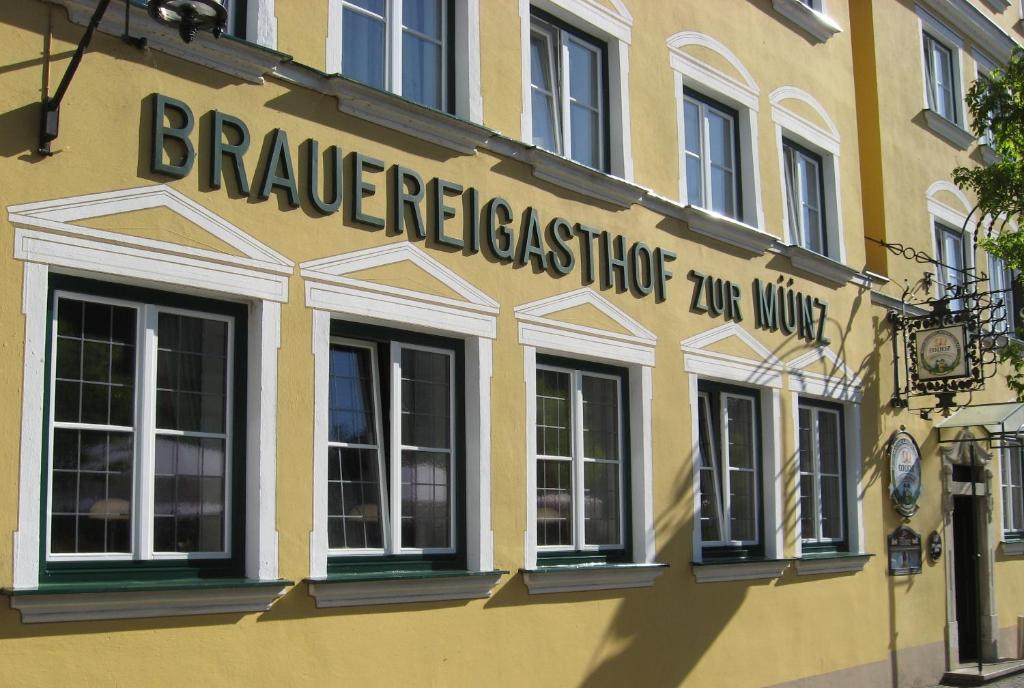 Brauereigasthof Zur Muenz Seit 1586 Günzburg Esterno foto