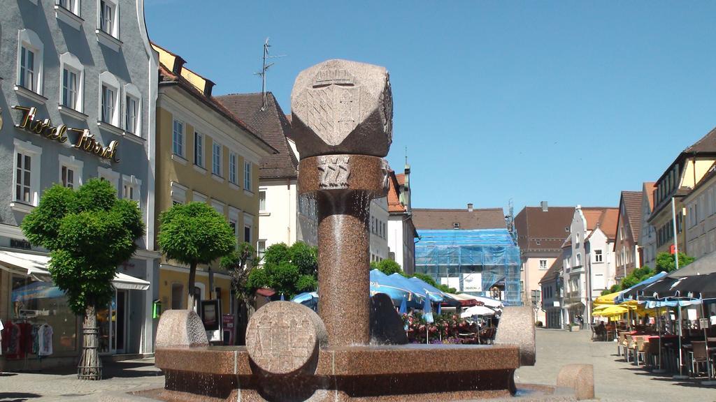 Brauereigasthof Zur Muenz Seit 1586 Günzburg Esterno foto
